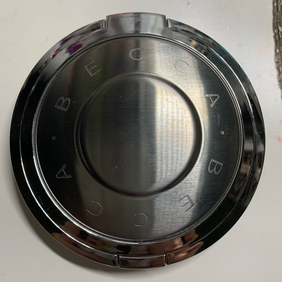 Becca limited edition “ocean glow” highlighter - Picture 6 of 6